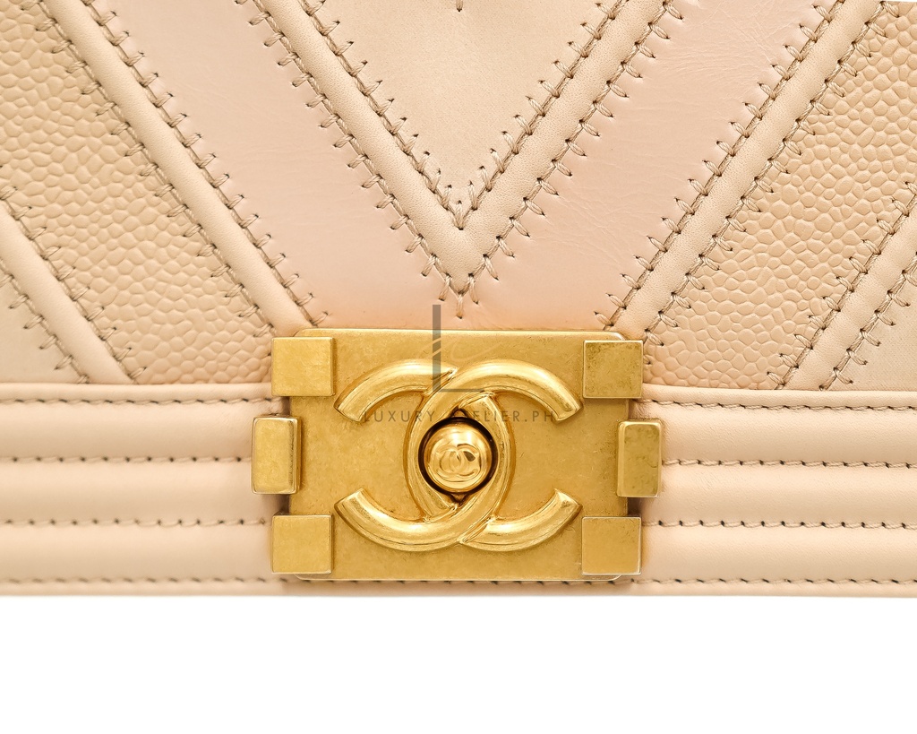 Chanel Chevron Boy Medium Pink | S22453955