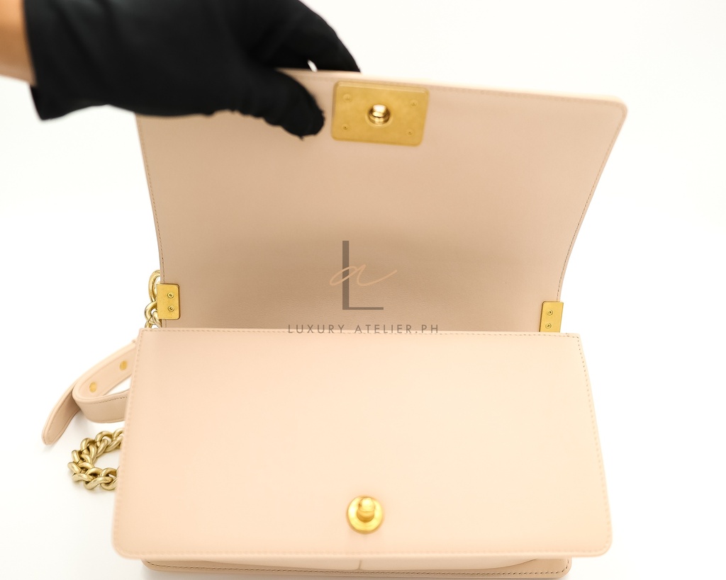 Chanel Chevron Boy Medium Pink | S22453955