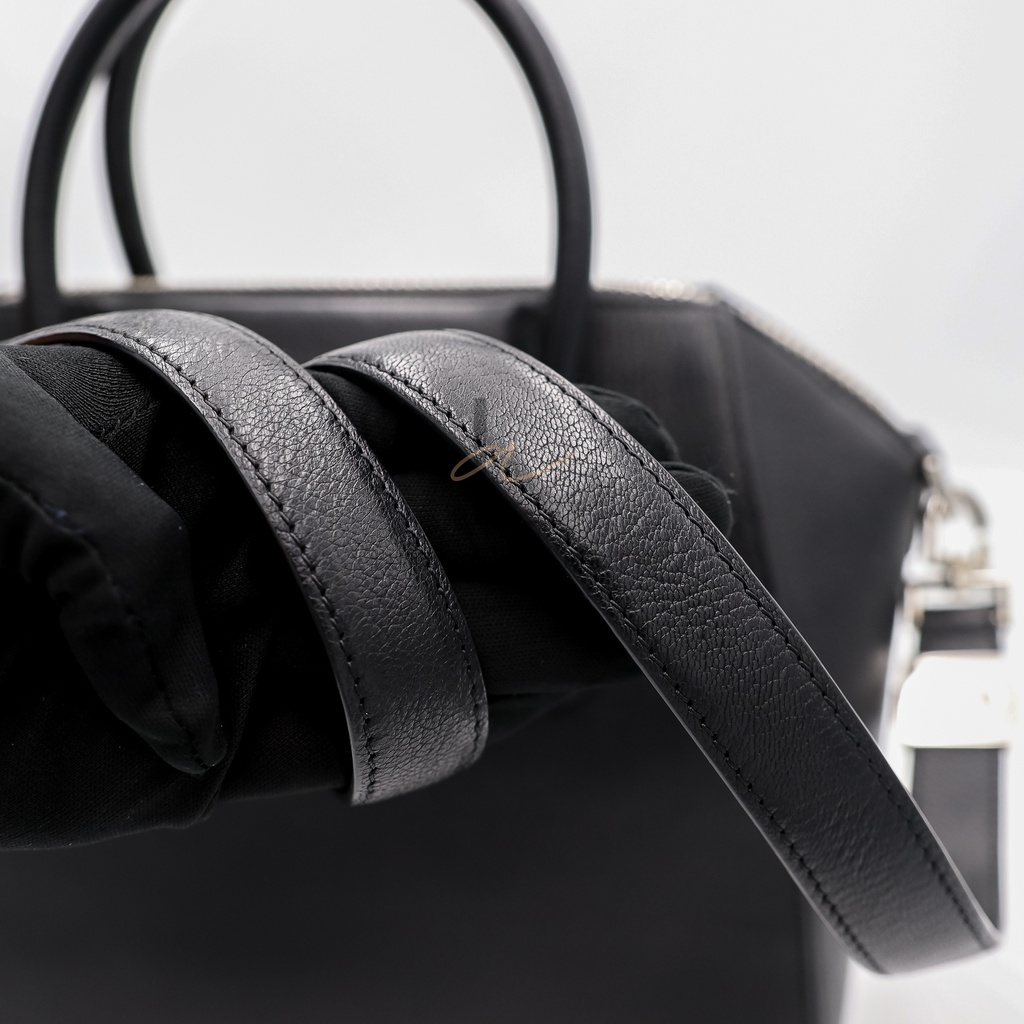 Givenchy Antigona Small Black