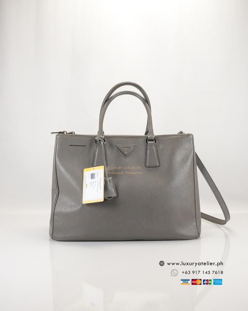PRADA Saffiano Lux グレー ショルダーバッグ PRADA Saffiano Lux Leather Sound Shoulder Bag Light Grey