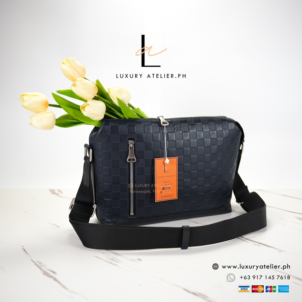 Louis vuitton sales discovery messenger pm